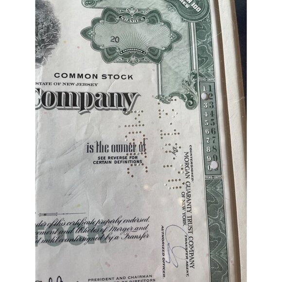 Framed Vintage 1967 American Tobacco Company Common Stock Certificate Green With - Picture 4 of 10